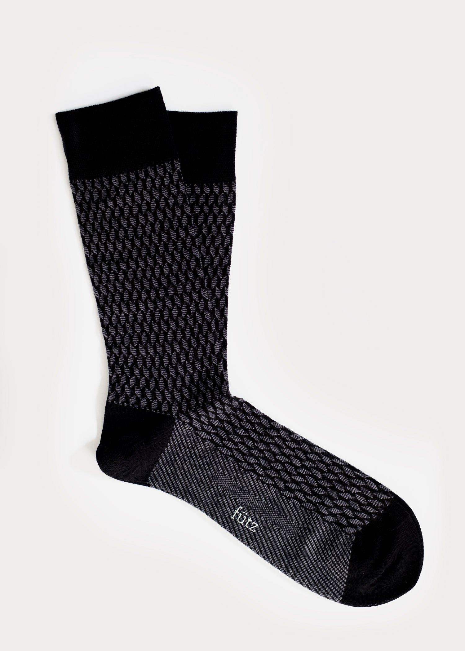 Pins & Needles Black fütz Socks Simplified
